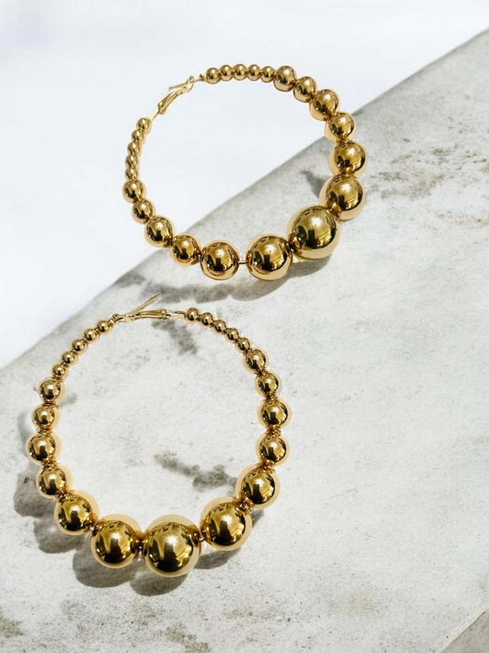 🔥🔥🆕Shiny Gold Beaded Hoop Earrings - Picture 4 of 4